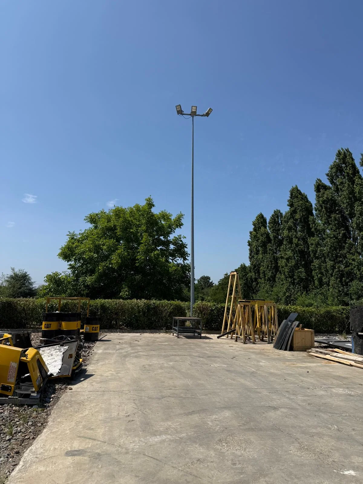 Aménagement espace de vente — revêtements et éclairage commerce, EMS TRAVAUX