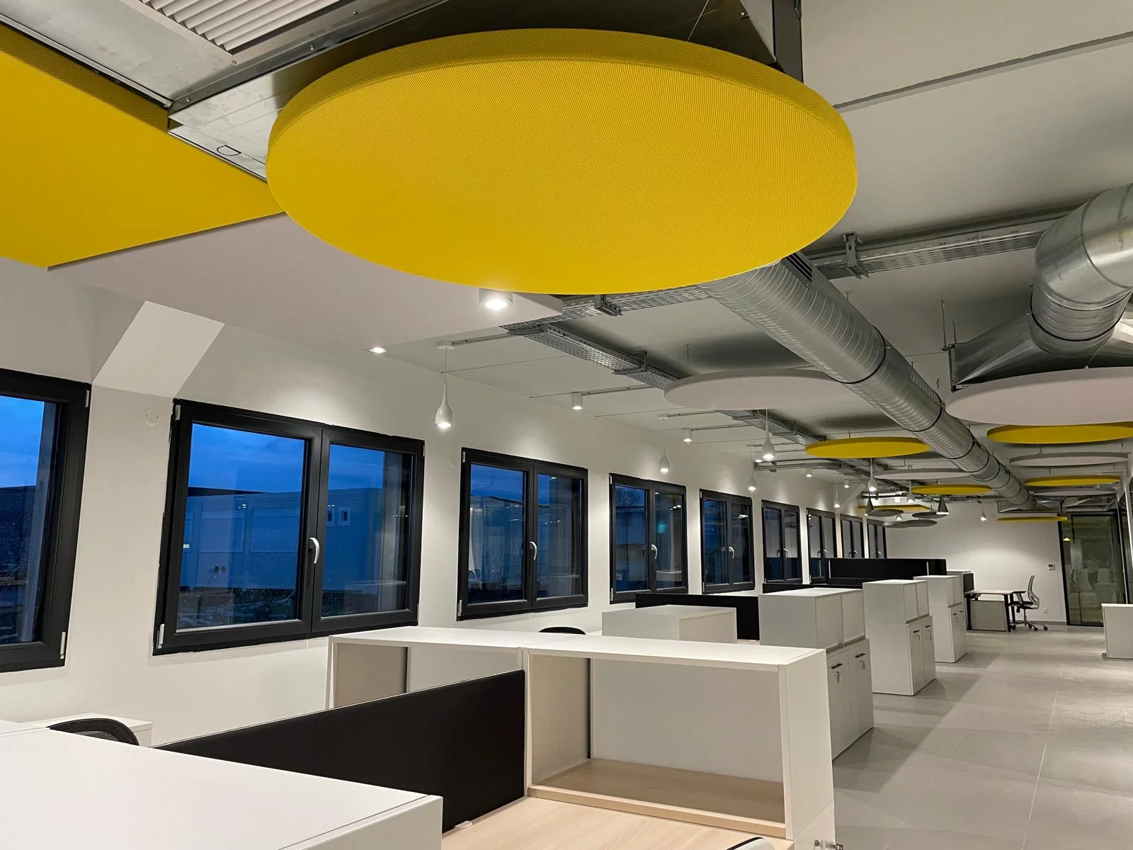 Second œuvre bureaux — cloisons sèches et isolation phonique, EMS TRAVAUX